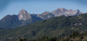 Mountain range near Castiglione di Garfagnana forming the outline of L’Uomo Morto against the Tuscan sky